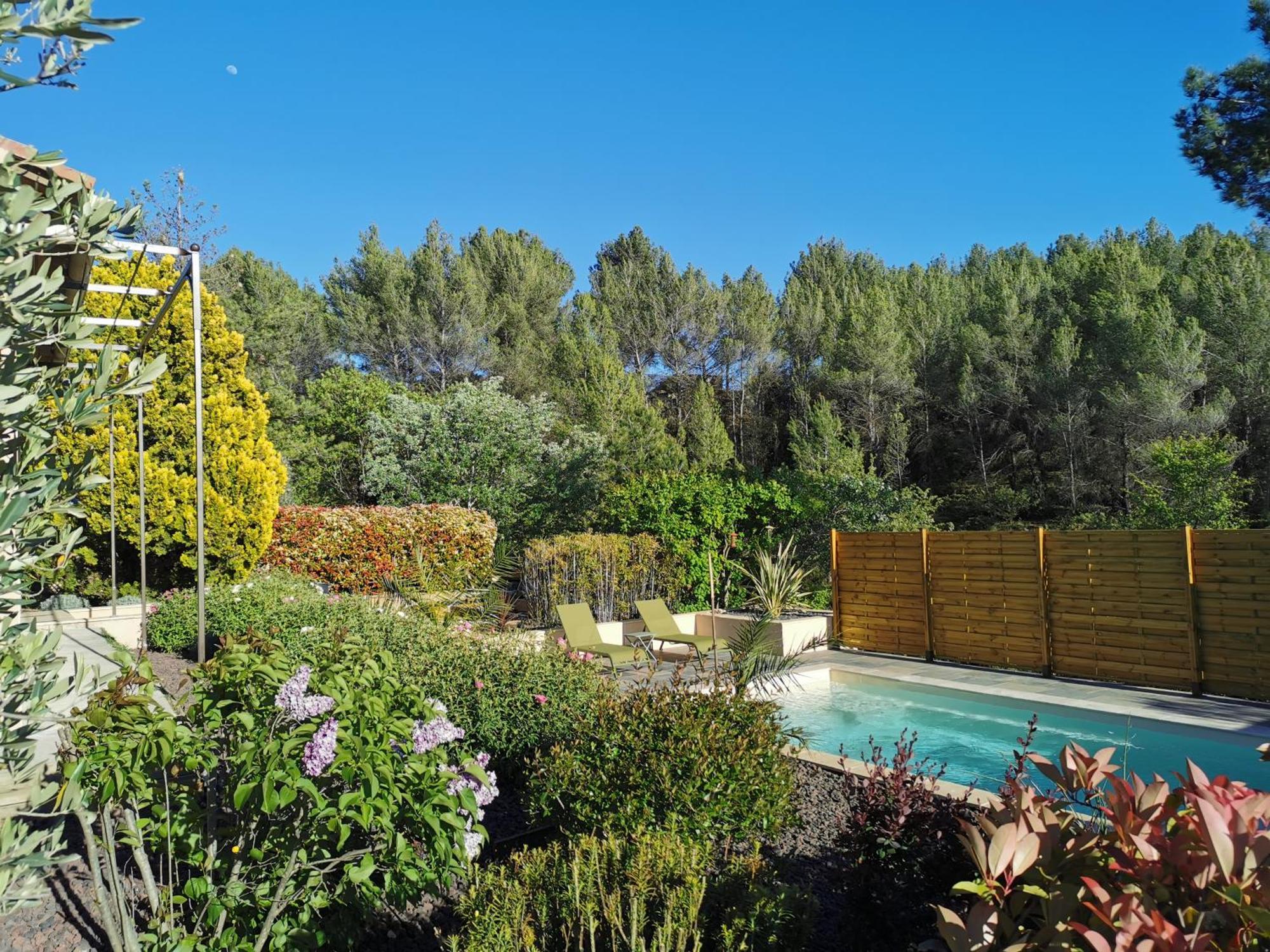 Appartement Juste En Provence à Saint-Saturnin-lès-Apt Extérieur photo